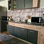 Madalina's House - Cozy 2-bedroom Apartmán